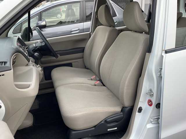 ホンダ ライフ C 富山県 2013(平25)年 9.2万km タフタホワイト 禁煙車/社外メモリナビ/純正フロアマット/社外ＥＴＣ/リモコンキー/ハロゲンヘッドライト/横滑り防止装置/パワーウィンドウ