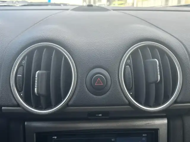 ポルシェ ボクスター 千葉県 2007(平19)年 5万km アトラスグレー 左ハンドル/5速MT/オープンカー/社外ディスプレイオーディオ/・AM/FM/BT/ビルトインETC/シートヒーター（D+N席）/純正フロアマット/アンチロック・ブレーキ・システム/純正17インチアルミホイール/エアバッグ（W+サイド）/保証書/扱説明書