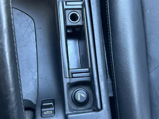 ポルシェ ボクスター 千葉県 2007(平19)年 5万km アトラスグレー 左ハンドル/5速MT/オープンカー/社外ディスプレイオーディオ/・AM/FM/BT/ビルトインETC/シートヒーター（D+N席）/純正フロアマット/アンチロック・ブレーキ・システム/純正17インチアルミホイール/エアバッグ（W+サイド）/保証書/扱説明書