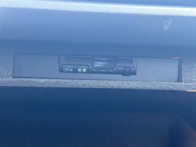 ポルシェ ボクスター 千葉県 2007(平19)年 5万km アトラスグレー 左ハンドル/5速MT/オープンカー/社外ディスプレイオーディオ/・AM/FM/BT/ビルトインETC/シートヒーター（D+N席）/純正フロアマット/アンチロック・ブレーキ・システム/純正17インチアルミホイール/エアバッグ（W+サイド）/保証書/扱説明書