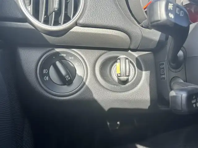 ポルシェ ボクスター 千葉県 2007(平19)年 5万km アトラスグレー 左ハンドル/5速MT/オープンカー/社外ディスプレイオーディオ/・AM/FM/BT/ビルトインETC/シートヒーター（D+N席）/純正フロアマット/アンチロック・ブレーキ・システム/純正17インチアルミホイール/エアバッグ（W+サイド）/保証書/扱説明書