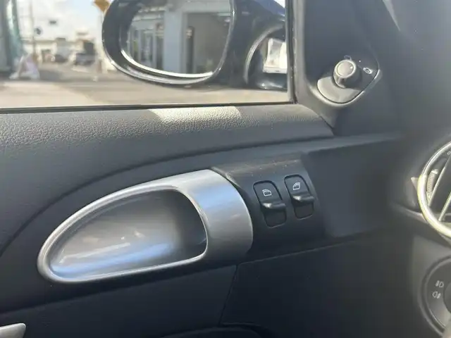 ポルシェ ボクスター 千葉県 2007(平19)年 5万km アトラスグレー 左ハンドル/5速MT/オープンカー/社外ディスプレイオーディオ/・AM/FM/BT/ビルトインETC/シートヒーター（D+N席）/純正フロアマット/アンチロック・ブレーキ・システム/純正17インチアルミホイール/エアバッグ（W+サイド）/保証書/扱説明書