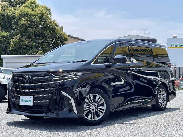 トヨタ アルファード Z 埼玉県 2024(令6)年 2.8万km ブラック ワンオーナー/左右独立ムーンルーフ/レザーシート/前席２列目エアシート＆シートヒーター/Ｄ席メモリー付前席２列目パワーシート/純正メモリナビ＆フルセグＴＶ/（ＵＳＢ＆ＨＤＭＩ＆ＢＴ）/フリップダウンモニター/全方位モニター/ビルトインＥＴＣ（２．０）/デジタルインナーミラー/Ｔｏｙｏｔａ　Ｓａｆｅｔｙ　Ｓｅｎｓｅ/・ＡＨＳ/・ＰＣＳ/・ＬＴＡ/・ＬＤＡ/・ＬＣＡ/・ＦＣＴＡ/・ＰＤＡ/・発進遅れ告知機能/・ＲＳＡ/・レーダークルーズコントロール/・ドライバー異常時対応システム/・ドライバーモニター/前後ドライブレコーダー/ＲＣＴＡ/ＰＫＳＢ/ＢＳＭ/ＨＵＤ/クリアランスソナー/置くだけ充電/安心降車アシスト/両側パワースライドドア/ステアリングヒーター/ウッドコンビステアリング/ステアリングリモコン/電動パーキングブレーキ/オートホールド/パワーバックドア/純正１８inアルミホイール/オートライト/ＬＥＤライト/フォグランプ/電動格納ミラー/続きは検査員入力