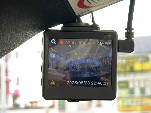ダイハツ コペン エクスプレイ 岐阜県 2015(平27)年 8.7万km オフビートカーキM 純正ナビゲーション/フルセグ視聴/CD/DVD/LEDヘッドライト/オートライト/革巻きステアリング/前席シートヒーター/社外ドライブレコーダー/ETC/プッシュスタート/スマートキー/純正17インチアルミホイール/オートエアコン/純正フロアマット/ターボ/取扱説明書・記録簿