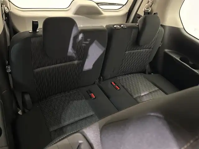 日産 セレナ e－パワー ハイウェイスター V 愛媛県 2020(令2)年 1.4万km ブリリアントホワイトパール ・10型ナビ（フルセグＴＶ・ＢＴ・ＳＤ・ＦＭ・ＡＭ・ＣＤ・ＤＶＤ）/・全方位カメラ　/・１１型後席モニター　/・前後ドラレコ　/・ＥＴＣ　/・両側電動ドア　/・衝突軽減ブレーキ　/・レーダークルーズコントロール　/・レーンキープアシスト