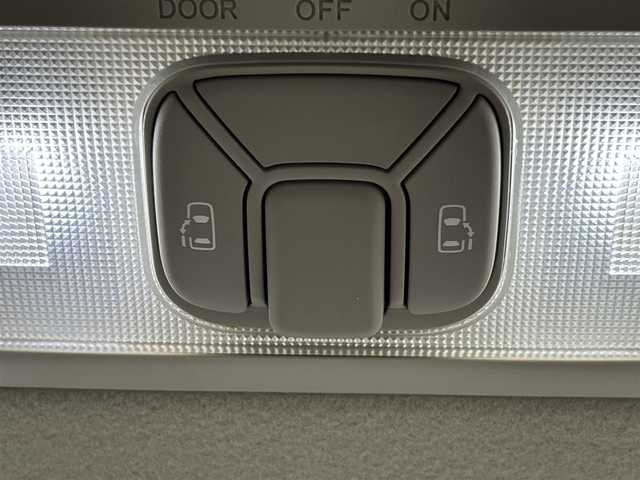 トヨタ エスティマ アエラス Gエディション NAVI 東京都 2006(平18)年 9.3万km ミディアムシルバーメタリック カロツェリアナビ/USB入力端子/BT/CD/AM/FM/HDMI/バックカメラ/ドライブレコーダー/両側パワースライドドア/アルパインリヤモニター/プラズマクラスター空気清浄機/コーナーセンサー/ＥＴＣ/プッシュスタート /スマートキー
