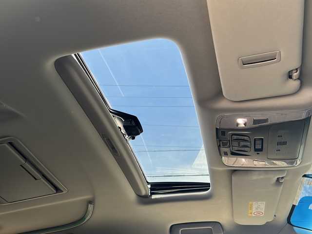 トヨタ アルファード S Cパッケージ 静岡県 2022(令4)年 2.9万km ホワイトパールクリスタルシャイン トヨタセーフティセンス/・プリクラッシュセーフティ/・アクティブクルーズコントロール/・レーンキープアシスト/・クリアランスソナー/・パーキングサポートブレーキ/・ブラインドスポットモニター/・リヤクロストラフィックアラート/・ロードサインアシスト/純正ディスプレイオーディオ/・フルセグTV/・Bluetooth/ミラーキャスト/HDMI/主要装備/・サンルーフ/・後席モニター/・レザーシート/・パワーバックドア/・バックモニター/・両側パワースライドドア/・ステアリングヒーター/・エアーシート/・デジタルインナーミラー/・ドライブレコーダー/・パワーシート