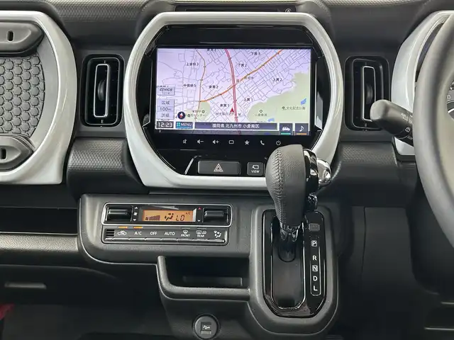 スズキ ハスラー HYBRID X 福岡県 2022(令4)年 0.1万km ブルーイッシュブラックパール3 ワンオーナー/純正9インチメモリナビ/(AM/FM/CD/DVD/スマートフォン連携/Bluetooth/フルセグTV)/サイド/バックカメラ/全方位モニター/スズキセーフティサポート/・デュアルカメラブレーキサポート/・リヤパーキングセンサー/・アダプティブクルーズコントロール/・車線逸脱警報機能/・誤発進抑制機能/・ふらつき警告機能/・先行車発進お知らせ機能/・ハイビームアシスト/オートライト/クリアランスソナー/コーナーセンサー/アイドリングストップ/純正15インチアルミホイール/シートヒーター(D/N)/ドライブレコーダー【HDR361GW】/360度メインカメラ、リアカメラ搭載/USB端子×3/電源ソケット×1/シートバックテーブル/純正フロアマット/革巻きステアリング/ドアバイザー/電格ウィンカーミラー/スペアキー×1/保証書/取扱説明書