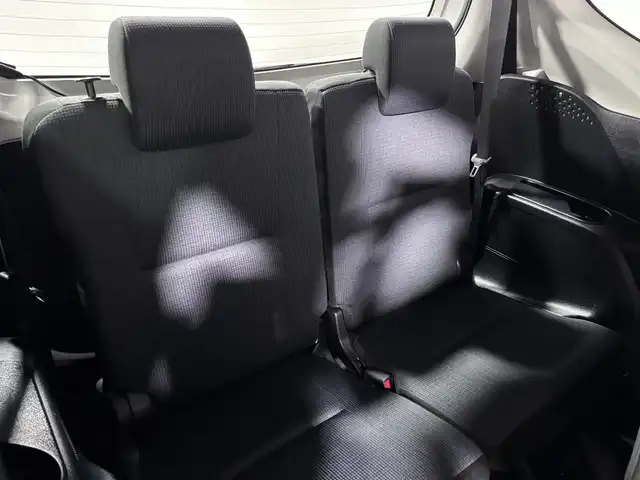 トヨタ シエンタ G 大阪府 2017(平29)年 2.9万km ホワイトパールクリスタルシャイン 純正ナビ　衝突軽減　両側パワスラ　バックカメラ　ビルトインＥＴＣ　レーンアシスト　アイドリングストップ　オートマチックハイビーム　オートライト　ＬＥＤヘッドライト　スマートキー　プッシュスタート