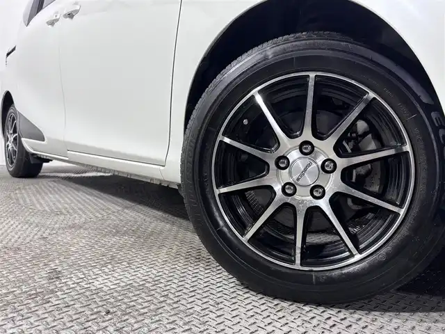 トヨタ シエンタ G 大阪府 2017(平29)年 2.9万km ホワイトパールクリスタルシャイン 純正ナビ　衝突軽減　両側パワスラ　バックカメラ　ビルトインＥＴＣ　レーンアシスト　アイドリングストップ　オートマチックハイビーム　オートライト　ＬＥＤヘッドライト　スマートキー　プッシュスタート