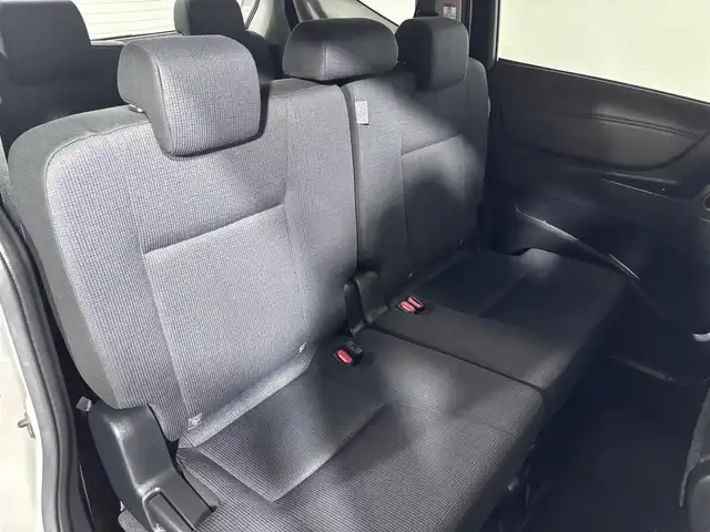 トヨタ シエンタ G 大阪府 2017(平29)年 2.9万km ホワイトパールクリスタルシャイン 純正ナビ　衝突軽減　両側パワスラ　バックカメラ　ビルトインＥＴＣ　レーンアシスト　アイドリングストップ　オートマチックハイビーム　オートライト　ＬＥＤヘッドライト　スマートキー　プッシュスタート