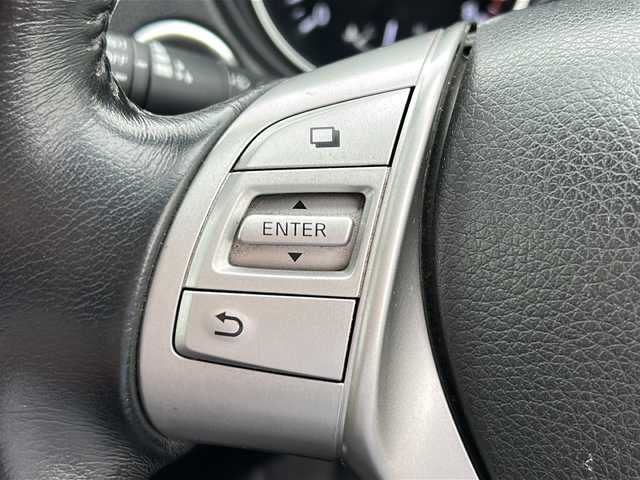 日産 エクストレイル 20X 岩手県 2015(平27)年 20万km ブリリアントホワイトパール 純正メモリナビ　バックカメラ　フルセグ　Ｂｌｕｅｔｏｏｔｈ　ＡＵＸ接続　ＣＤ／ＤＶＤ再生　フロントフォグランプ　ＳＴＥＩＮＥＲアルミホイール　前席シートヒーター　オートライト　ＥＴＣ　スマートキー