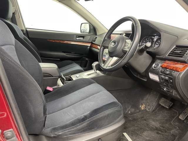 スバル アウトバック 2．5i Lパッケージ 道央・札幌 2010(平22)年 10.3万km カメリアレッドパール ・４WD/・社外ナビ/・DVD.CD.SD.BT.ワンセグ/・バックカメラ/・SIドライブ/・ドライブレコーダー/・パドルシフト/・HIDライト/オートライト/・クルーズコントロール/・パワーシートフロント左右/・ビルトインETC/・スマートキーｘ２