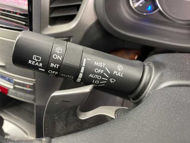 スバル アウトバック 2．5i Lパッケージ 道央・札幌 2010(平22)年 10.3万km カメリアレッドパール ・４WD/・社外ナビ/・DVD.CD.SD.BT.ワンセグ/・バックカメラ/・SIドライブ/・ドライブレコーダー/・パドルシフト/・HIDライト/オートライト/・クルーズコントロール/・パワーシートフロント左右/・ビルトインETC/・スマートキーｘ２