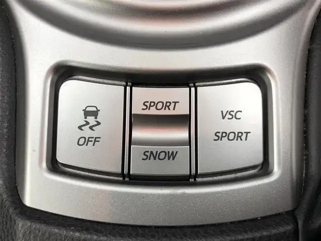 トヨタ ８６ GT 愛知県 2012(平24)年 3.9万km サテンホワイトパール モデリスタエアロ　/社外ナビ　/・Bluetooth/・フルセグ/・USB/・SD音楽録音/バックカメラ　/パドルシフト　/スポーツモード　/ＡＡＣ　/ＥＴＣ　/ＨＩＤ　/フォグ　/オートライト　/スマートキー　/アルミホイール　/保証書/取説/記録簿/スペアキー