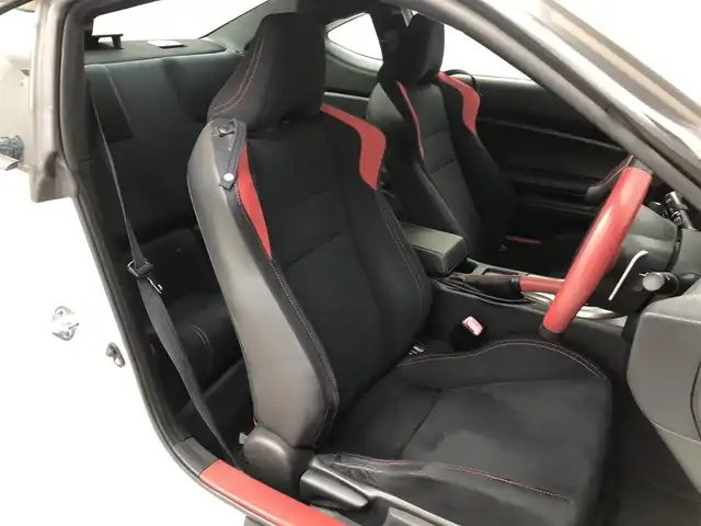 トヨタ ８６ GT 愛知県 2012(平24)年 3.9万km サテンホワイトパール モデリスタエアロ　/社外ナビ　/・Bluetooth/・フルセグ/・USB/・SD音楽録音/バックカメラ　/パドルシフト　/スポーツモード　/ＡＡＣ　/ＥＴＣ　/ＨＩＤ　/フォグ　/オートライト　/スマートキー　/アルミホイール　/保証書/取説/記録簿/スペアキー