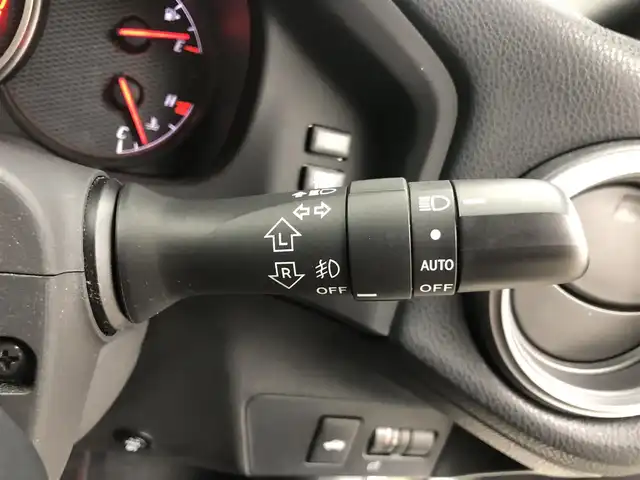 トヨタ ８６ GT 愛知県 2012(平24)年 3.9万km サテンホワイトパール モデリスタエアロ　/社外ナビ　/・Bluetooth/・フルセグ/・USB/・SD音楽録音/バックカメラ　/パドルシフト　/スポーツモード　/ＡＡＣ　/ＥＴＣ　/ＨＩＤ　/フォグ　/オートライト　/スマートキー　/アルミホイール　/保証書/取説/記録簿/スペアキー