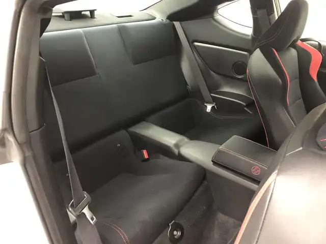 トヨタ ８６ GT 愛知県 2012(平24)年 3.9万km サテンホワイトパール モデリスタエアロ　/社外ナビ　/・Bluetooth/・フルセグ/・USB/・SD音楽録音/バックカメラ　/パドルシフト　/スポーツモード　/ＡＡＣ　/ＥＴＣ　/ＨＩＤ　/フォグ　/オートライト　/スマートキー　/アルミホイール　/保証書/取説/記録簿/スペアキー