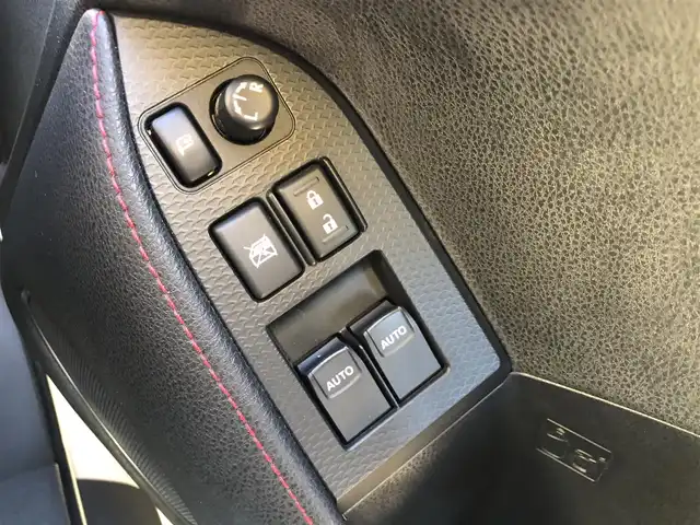 トヨタ ８６ GT 愛知県 2012(平24)年 3.9万km サテンホワイトパール モデリスタエアロ　/社外ナビ　/・Bluetooth/・フルセグ/・USB/・SD音楽録音/バックカメラ　/パドルシフト　/スポーツモード　/ＡＡＣ　/ＥＴＣ　/ＨＩＤ　/フォグ　/オートライト　/スマートキー　/アルミホイール　/保証書/取説/記録簿/スペアキー