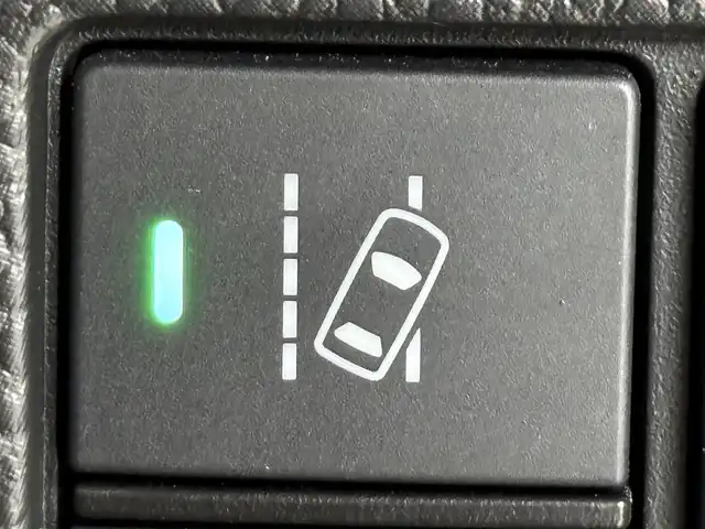 ホンダ Ｎ ＢＯＸ カスタム L スタイル+ブラック 福岡県 2023(令5)年 3.4万km プラチナホワイトパール 社外ナビ／フルセグＴＶ　/バックカメラ　/ＥＴＣ　/レーダークルーズコントロール　/コーナーセンサー　/衝突被害軽減ブレーキ　/レーンキープ　/両側電動スライドドア　/シートヒーター　/プッシュスタート　/純正１４インチアルミホイール/LEDヘッドライト