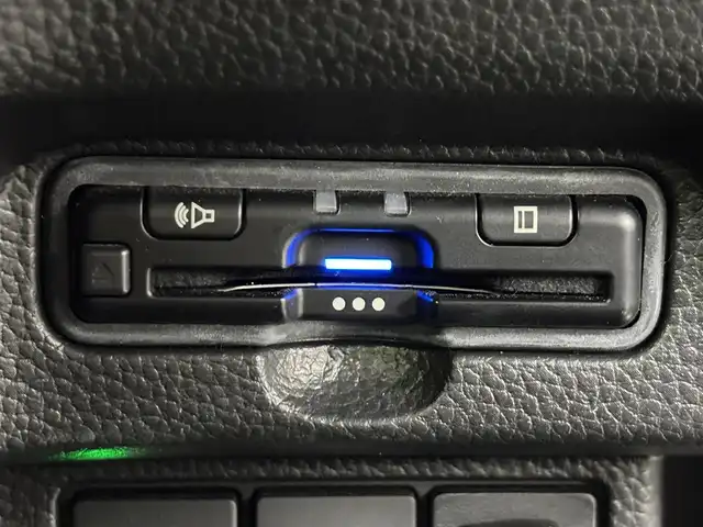 ホンダ Ｎ ＢＯＸ カスタム L スタイル+ブラック 福岡県 2023(令5)年 3.4万km プラチナホワイトパール 社外ナビ／フルセグＴＶ　/バックカメラ　/ＥＴＣ　/レーダークルーズコントロール　/コーナーセンサー　/衝突被害軽減ブレーキ　/レーンキープ　/両側電動スライドドア　/シートヒーター　/プッシュスタート　/純正１４インチアルミホイール/LEDヘッドライト