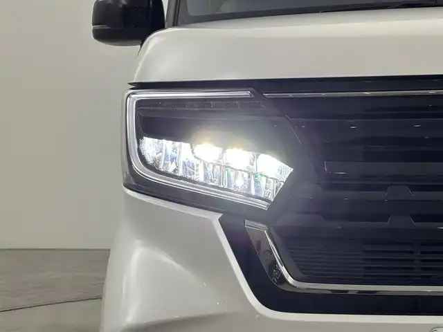 ホンダ Ｎ ＢＯＸ カスタム L スタイル+ブラック 福岡県 2023(令5)年 3.4万km プラチナホワイトパール 社外ナビ／フルセグＴＶ　/バックカメラ　/ＥＴＣ　/レーダークルーズコントロール　/コーナーセンサー　/衝突被害軽減ブレーキ　/レーンキープ　/両側電動スライドドア　/シートヒーター　/プッシュスタート　/純正１４インチアルミホイール/LEDヘッドライト