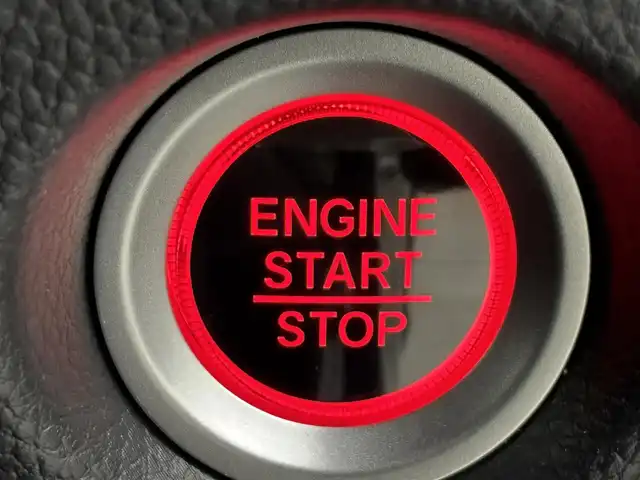 ホンダ Ｎ ＢＯＸ カスタム L スタイル+ブラック 福岡県 2023(令5)年 3.4万km プラチナホワイトパール 社外ナビ／フルセグＴＶ　/バックカメラ　/ＥＴＣ　/レーダークルーズコントロール　/コーナーセンサー　/衝突被害軽減ブレーキ　/レーンキープ　/両側電動スライドドア　/シートヒーター　/プッシュスタート　/純正１４インチアルミホイール/LEDヘッドライト