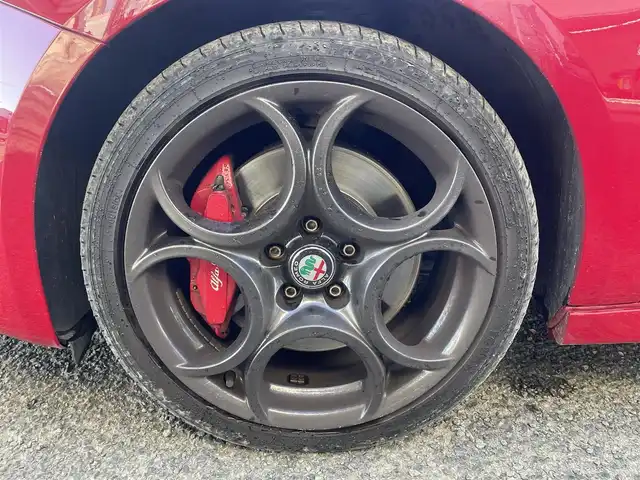 アルファロメオ ジュリエッタ ヴェローチェ 宮城県 2018(平30)年 3.7万km 赤 社外前後ドラレコ/社外ナビ/(ＢＴ、フルセグＴＶ、ＣＤ、ラジオ)/レザーシート黒/パワーシート/(運転席、助手席)/パッセンジャーシートベルトインジケーター/運転席シートヒーター/(運転席のみ)/ＥＴＣ