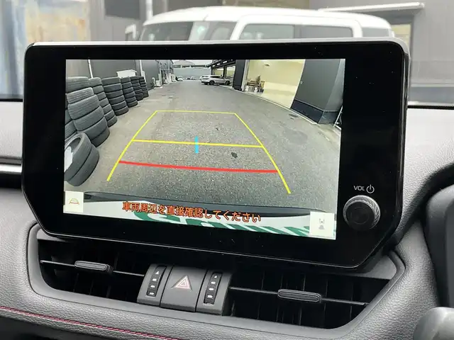 トヨタ ＲＡＶ４ アドベンチャー オフロードPKGⅡ 滋賀県 2023(令5)年 1万km アティチュードブラックマイカ 禁煙車/トヨタセーフティセンス/・プリクラッシュセーフティ/・レーントレーシングアシスト/・レーダークルーズコントロール/・オートマチックハイビーム/・ロードサインアシスト/クリアランスソナー/ブラインドスポットモニター/パーキングブレーキアシスト/デジタルインナーミラー/純正10.5インチディスプレイオーディオ（ナビ機能付き）/・Bluetooth/・USB/・フルセグTV/・スマートフォン連携/・MIRACAST/ビルトインETC2.0/前席シートヒーター/前席シートベンチレーション/レザーシート/運転席パワーシート（メモリー機能付き）/純正フロアゴムマット/左右独立フルオートエアコン/本革巻きステアリング/ステアリングスイッチ/ステアリングヒーター/LEDヘッドランプ/LEDフォグランプ/プッシュエンジンスタート/スマートキー/スペアキー
