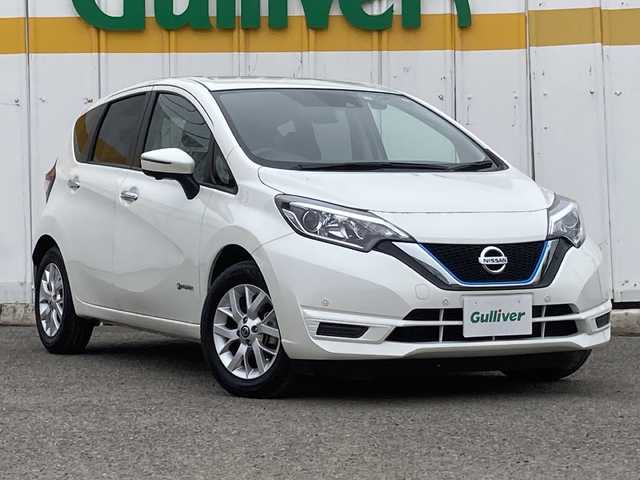 日産 ノート e－パワー X 香川県 2019(令1)年 3.3万km ブリリアントホワイトパール 外部検査実施済み/純正メモリナビ/ （フルセグTV/Bluetooth）/インテリジェントアラウンドビューモニター/ETC/デジタルインナーミラー/レーダークルーズコントロール/エマージェンシーブレーキ/レーンアシスト/横滑り防止機能/純正15インチアルミホイール/スマートキー/オートライト/クリアランスソナー/純正フロアマット/取扱説明書/保証書