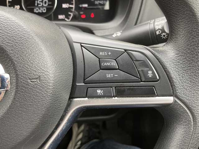 日産 ノート e－パワー X 香川県 2019(令1)年 3.3万km ブリリアントホワイトパール 外部検査実施済み/純正メモリナビ/ （フルセグTV/Bluetooth）/インテリジェントアラウンドビューモニター/ETC/デジタルインナーミラー/レーダークルーズコントロール/エマージェンシーブレーキ/レーンアシスト/横滑り防止機能/純正15インチアルミホイール/スマートキー/オートライト/クリアランスソナー/純正フロアマット/取扱説明書/保証書