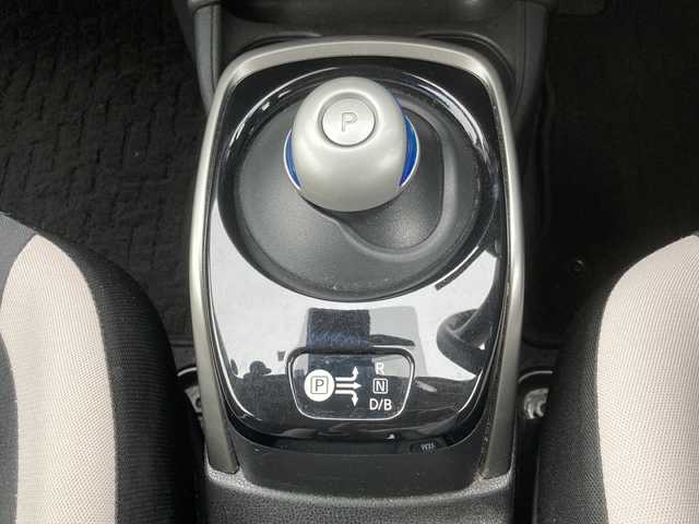 日産 ノート e－パワー X 香川県 2019(令1)年 3.3万km ブリリアントホワイトパール 外部検査実施済み/純正メモリナビ/ （フルセグTV/Bluetooth）/インテリジェントアラウンドビューモニター/ETC/デジタルインナーミラー/レーダークルーズコントロール/エマージェンシーブレーキ/レーンアシスト/横滑り防止機能/純正15インチアルミホイール/スマートキー/オートライト/クリアランスソナー/純正フロアマット/取扱説明書/保証書