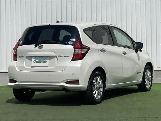 日産 ノート e－パワー X 香川県 2019(令1)年 3.3万km ブリリアントホワイトパール 純正メモリナビ/ （フルセグTV/Bluetooth）/インテリジェントアラウンドビューモニター/ETC/デジタルインナーミラー/レーダークルーズコントロール/エマージェンシーブレーキ/レーンアシスト/横滑り防止機能/純正15インチアルミホイール/スマートキー/オートライト/クリアランスソナー/純正フロアマット