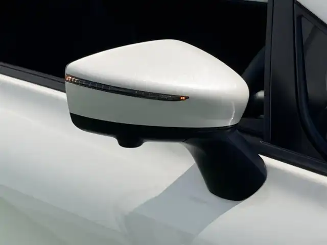 日産 ノート e－パワー X 香川県 2019(令1)年 3.3万km ブリリアントホワイトパール 純正メモリナビ/ （フルセグTV/Bluetooth）/インテリジェントアラウンドビューモニター/ETC/デジタルインナーミラー/レーダークルーズコントロール/エマージェンシーブレーキ/レーンアシスト/横滑り防止機能/純正15インチアルミホイール/スマートキー/オートライト/クリアランスソナー/純正フロアマット