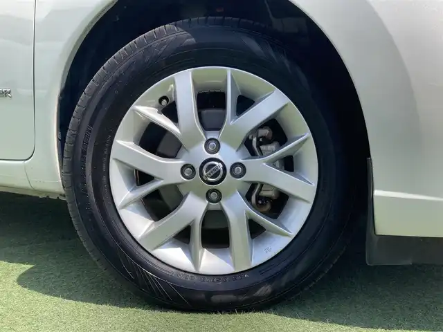 日産 ノート e－パワー X 香川県 2019(令1)年 3.3万km ブリリアントホワイトパール 純正メモリナビ/ （フルセグTV/Bluetooth）/インテリジェントアラウンドビューモニター/ETC/デジタルインナーミラー/レーダークルーズコントロール/エマージェンシーブレーキ/レーンアシスト/横滑り防止機能/純正15インチアルミホイール/スマートキー/オートライト/クリアランスソナー/純正フロアマット
