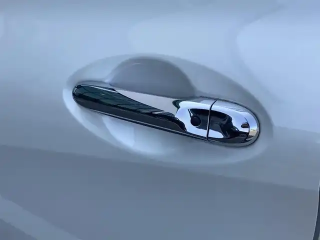 日産 ノート e－パワー X 香川県 2019(令1)年 3.3万km ブリリアントホワイトパール 純正メモリナビ/ （フルセグTV/Bluetooth）/インテリジェントアラウンドビューモニター/ETC/デジタルインナーミラー/レーダークルーズコントロール/エマージェンシーブレーキ/レーンアシスト/横滑り防止機能/純正15インチアルミホイール/スマートキー/オートライト/クリアランスソナー/純正フロアマット