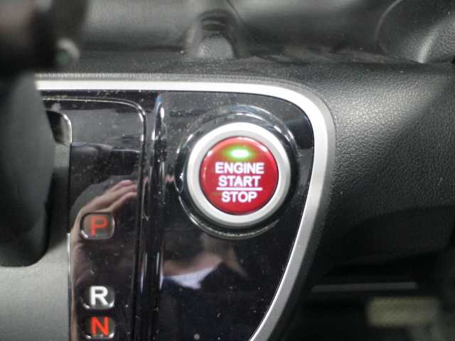 ホンダ Ｎ ＢＯＸ G SSパッケージ 千葉県 2015(平27)年 8.8万km プレミアムホワイトパール 純正ナビ/バックカメラ/ＡＭ　／　ＦＭ　／　ＣＤ　/ＡＵＸ/両側パワースライドドア/ＥＴＣ/ＣＴＢＡ/純正１４インチＡＷ/ウインカーミラー/横滑り防止装置/ヘッドライトレベライザー　/取説/保証書/スペアキー