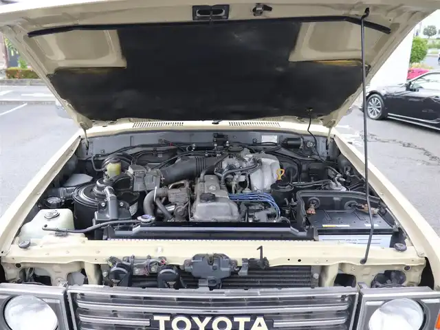 トヨタ ランドクルーザー VX－LTD 神奈川県 1994(平6)年 13.6万km ベージュ 60フェイス（色替え）/リフトアップ/ナローボディ/1ナンバー登録/BF Goodrich All-terrain/：235/85R16（ホワイトレター）/PROUD HORN/社外ウッドステアリング/サンルーフ/メモリナビ/：フルセグTV/：CD DVD再生/：Bluetoothオーディオ/：バックカメラ/社外フロアマット/純正キー/：リモコン有り/ETC/ドラレコ（フロント）/社外シートカバー/ーーーーーーーーーーーーーーーーーーー/取扱説明書