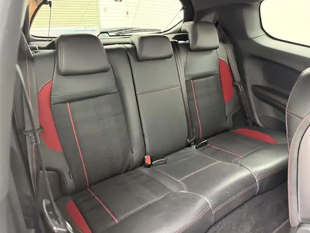 プジョー ２０８ GTi 愛知県 2018(平30)年 4.9万km ペルラネラブラック ターボ/純正7型メモリナビ/ハーフレザーシート　/ＥＴＣ　/クルーズコントロール　/コーナーセンサー　/ＬＥＤヘッドライト　/横滑り防止装置　/カーテンエアバッグ　/フロアマット　/純正１７インチＡＷ
