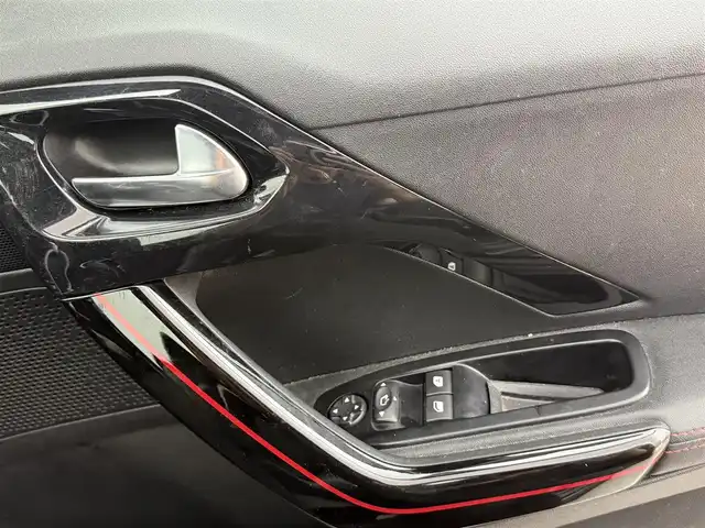 プジョー ２０８ GTi 愛知県 2018(平30)年 4.9万km ペルラネラブラック ターボ/純正7型メモリナビ/ハーフレザーシート　/ＥＴＣ　/クルーズコントロール　/コーナーセンサー　/ＬＥＤヘッドライト　/横滑り防止装置　/カーテンエアバッグ　/フロアマット　/純正１７インチＡＷ