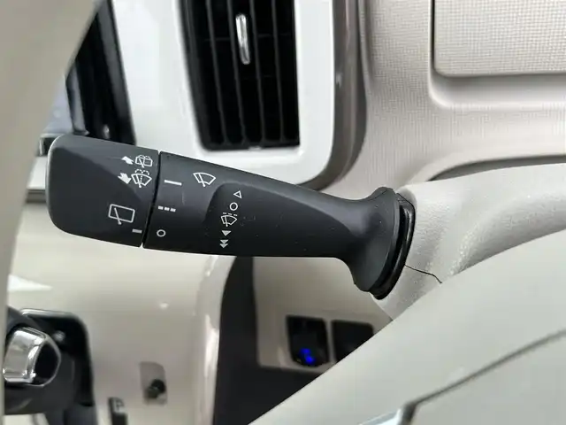 ダイハツ ムーヴ キャンバス G メイクアップ リミテッド　SAⅢ 香川県 2022(令4)年 2.5万km パールホワイトⅢ/ナチュラルベージュマイカメタリック 2トーン 登録時走行距離：24170ｋｍ/純正SDナビゲーション/→AM/FM/フルセグTV/Bluetooth/全方向カメラ/ETC/ステアリングリモコン/シートヒーター/両側パワースライドドア/LEDオートライト/フォグランプ/オートハイビーム/ブレーキアシスト/横滑り防止装置/レーンキープアシスト/プッシュスタート/スマートキー