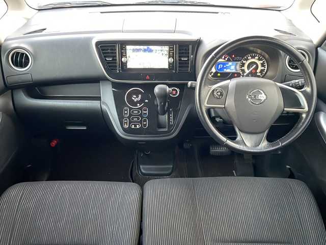 日産 デイズ ルークス ハイウェイスターX Gパッケージ 福井県 2016(平28)年 10万km スパークリングレッド/ブラック 純正メモリナビゲーション/（CD/DVDS/BT）/フルセグテレビ/アラウンドビューモニター/エマージェンシーブレーキ/純正15インチアルミホイール/HIDヘッドライト/フォグランプ/リアサーキュレーター/両側電動スライドドア/ETC/ステアリングリモコン/プッシュスタート/スマートキー/保証書/取扱説明書