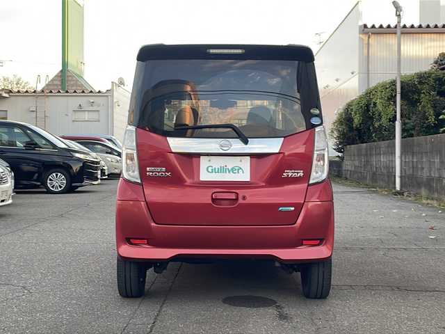 日産 デイズ ルークス ハイウェイスターX Gパッケージ 福井県 2016(平28)年 10万km スパークリングレッド/ブラック 純正メモリナビゲーション/（CD/DVDS/BT）/フルセグテレビ/アラウンドビューモニター/エマージェンシーブレーキ/純正15インチアルミホイール/HIDヘッドライト/フォグランプ/リアサーキュレーター/両側電動スライドドア/ETC/ステアリングリモコン/プッシュスタート/スマートキー/保証書/取扱説明書