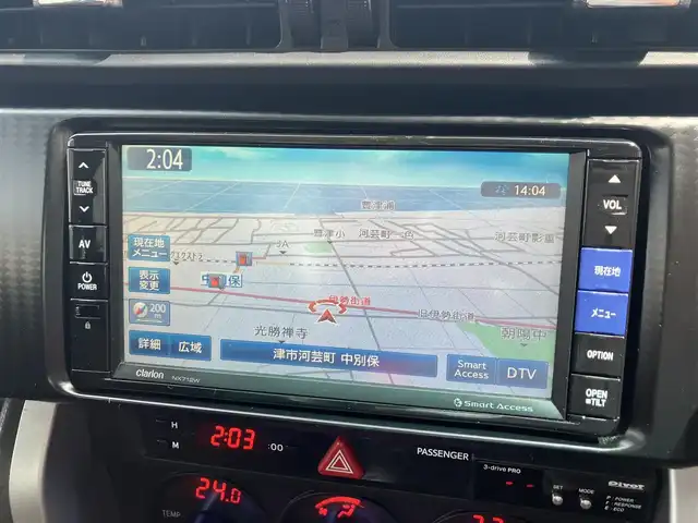 トヨタ ８６ GT 三重県 2013(平25)年 9.7万km ライトニングレッド 柿本２本出しマフラー/サブウーハー(カロッツェリア)　/♪社外SDナビ　/　・Bluetooth・SD録音/　・フルセグ・CD/DVD再生/♪バックカメラ/♪スマートキー/♪プッシュスタート/♪HIDヘッドライト/♪フォグライト /♪オートライト/♪スロットコントローラー/♪純正17インチAW/♪革巻ステアリング/♪パドルシフト/♪社外シフトノブ(純正あり)/♪フロアマット/♪ドアバイザー/♪横滑り防止機能/♪ライトレベリング/♪サイド/カーテンエアバック