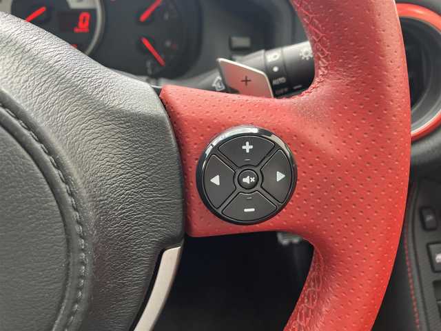 トヨタ ８６ GT 三重県 2013(平25)年 9.7万km ライトニングレッド 柿本２本出しマフラー/サブウーハー(カロッツェリア)　/♪社外SDナビ　/　・Bluetooth・SD録音/　・フルセグ・CD/DVD再生/♪バックカメラ/♪スマートキー/♪プッシュスタート/♪HIDヘッドライト/♪フォグライト /♪オートライト/♪スロットコントローラー/♪純正17インチAW/♪革巻ステアリング/♪パドルシフト/♪社外シフトノブ(純正あり)/♪フロアマット/♪ドアバイザー/♪横滑り防止機能/♪ライトレベリング/♪サイド/カーテンエアバック