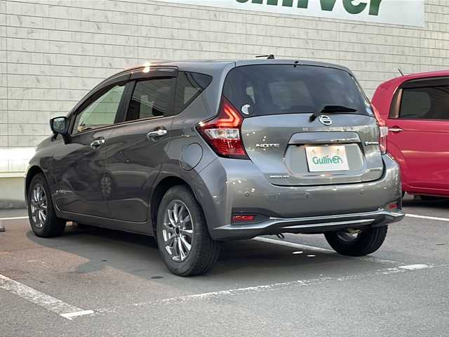 日産 ノート e－パワー メダリスト 静岡県 2019(令1)年 2.6万km ダークメタルグレー /純正ナビ/地デジTV//純正CD/DVD/Bluetooth//バック/アラウンドビューモニター//エマージェンシーブレーキ//ＬＥＤヘッドライト//社外15インチＡＷ//オートライト