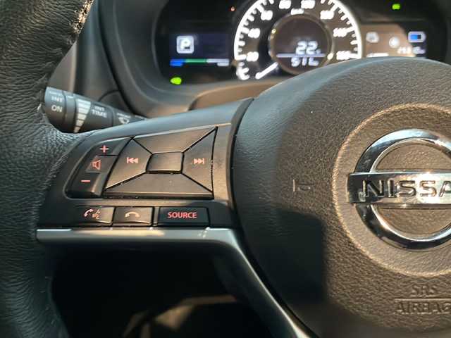 日産 ノート e－パワー メダリスト 静岡県 2019(令1)年 2.6万km ダークメタルグレー /純正ナビ/地デジTV//純正CD/DVD/Bluetooth//バック/アラウンドビューモニター//エマージェンシーブレーキ//ＬＥＤヘッドライト//社外15インチＡＷ//オートライト