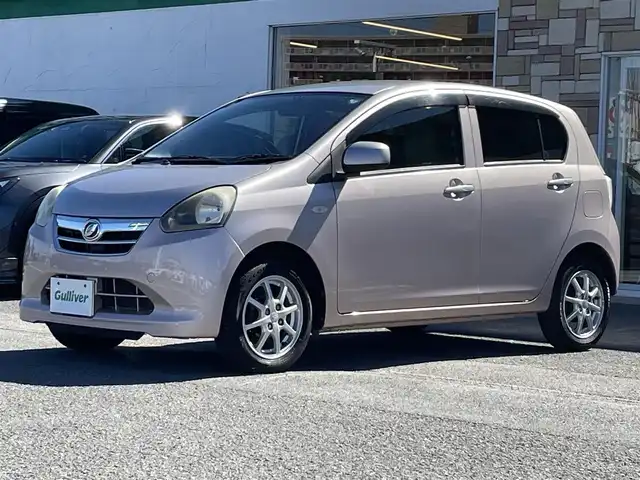 ダイハツ ミラ イース X メモリアルエディション 徳島県 2012(平24)年 9.4万km ライトローズマイカメタリック 社外7型ナビ　AVN119M/（ラジオ/CD/ワンセグ/iPod）/アイドリングストップ/ETC/純正14インチアルミホイール/ハロゲンヘッドライト/盗難防止装置/ドアバイザー/電動格納ミラー/ISOFIX/スペアキー/リモコンキー/ダブルエアバック