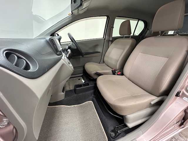 ダイハツ ミラ イース X メモリアルエディション 静岡県 2012(平24)年 9.5万km ライトローズマイカメタリック 社外7型ナビ　AVN119M/（ラジオ/CD/ワンセグ/iPod）/アイドリングストップ/ETC/純正14インチアルミホイール/ハロゲンヘッドライト/盗難防止装置/ドアバイザー/電動格納ミラー/ISOFIX/スペアキー/リモコンキー/ダブルエアバック