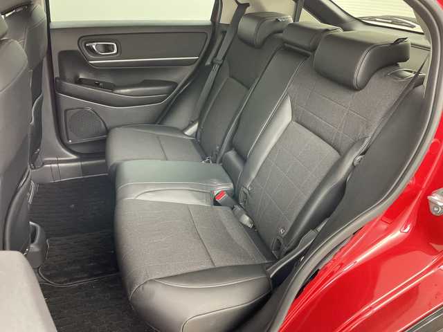 ホンダ ヴェゼル ハイブリッド e:HEV Z 道央・札幌 2021(令3)年 1.2万km プレミアムクリスタルレッドM ・4WD/・寒冷地仕様/・純正ナビ&BT&TV&USB/・バックカメラ/・パワーバックドア/・Honda　SENSING/・レーダークルーズコントロール/・ブラインドスポットモニター/・ハーフレザー/・前席シートヒーター/・ステアリングヒーター/・ドアミラーヒーター/・ビルトインETC2.0/・ワイヤレス充電/・LEDヘッドライト/・オートライト/・スマートキー/・スペアキー/・純正18インチAW/・純正AW付スタッドレス積載